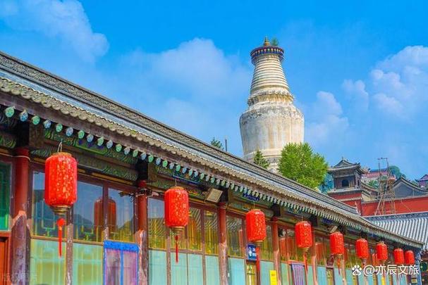 文艺风，- 山西旅游景点春节游，何处景致宜人最留客？，- 山西旅游景点春节行，哪处风光旖旎最牵情？，活泼风，- 山西旅游景点春节嗨，哪里好玩新奇超有趣？，- 山西旅游景点春节乐，哪个地方好玩趣味多呀？，悬念风，- 山西旅游景点春节探秘，究竟哪处好玩待发现？，- 山西旅游景点春节寻趣，哪里好玩惊喜待探寻？