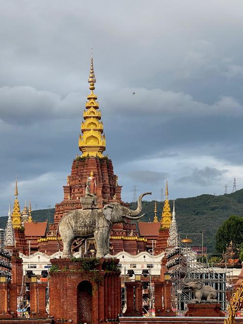 西双版纳旅游，究竟有哪些独特魅力让人心驰神往？