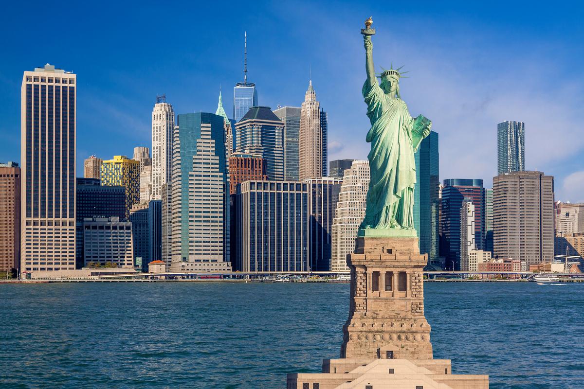 直白好奇型，- 美国四大最佳旅游城市究竟是哪四个呢？，- 美国四大最佳旅游城市到底包含哪些呀？，引发思考型，- 为何这四个城市能成为美国四大最佳旅游城市？背后原因引人深思！，- 美国四大最佳旅游城市的魅力究竟何在？值得探究！，吸引探索型，- 探寻美国四大最佳旅游城市，它们有何独特之处？快来一探究竟！，- 美国四大最佳旅游城市，藏着哪些不为人知的惊喜？一起去揭开谜底！