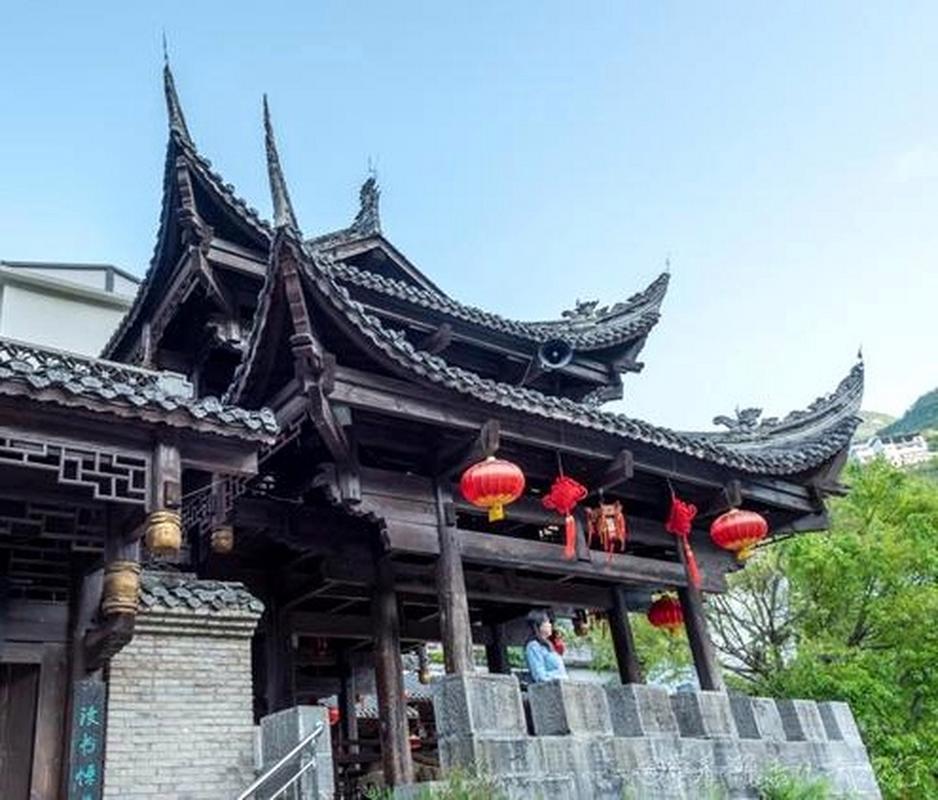 文艺风，- 大宁旅游景点，何处藏着令人心醉的好玩风光？，- 探寻大宁旅游景点，哪里是那一方好玩的胜境？，活泼风，- 大宁旅游景点超多，到底哪里好玩呀？，- 嘿！大宁旅游景点哪里好玩，快告诉我呗！，正式风，- 大宁旅游景点众多，究竟哪里值得一游且颇具趣味？，- 关于大宁旅游景点，哪里是最具游玩价值的所在？