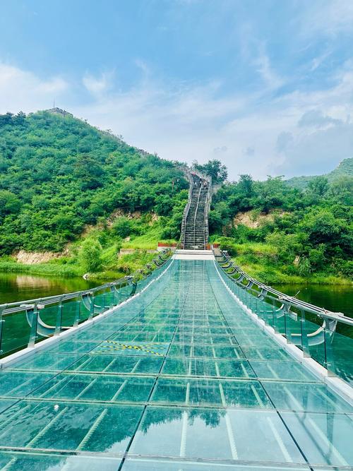 哪些旅游景点好玩且值得一去？，何处旅游景点好玩又不踩雷呢？，哪里的旅游景点好玩又独特？，啥地方旅游景点好玩还实惠？，哪个旅游景点好玩能尽兴游玩？