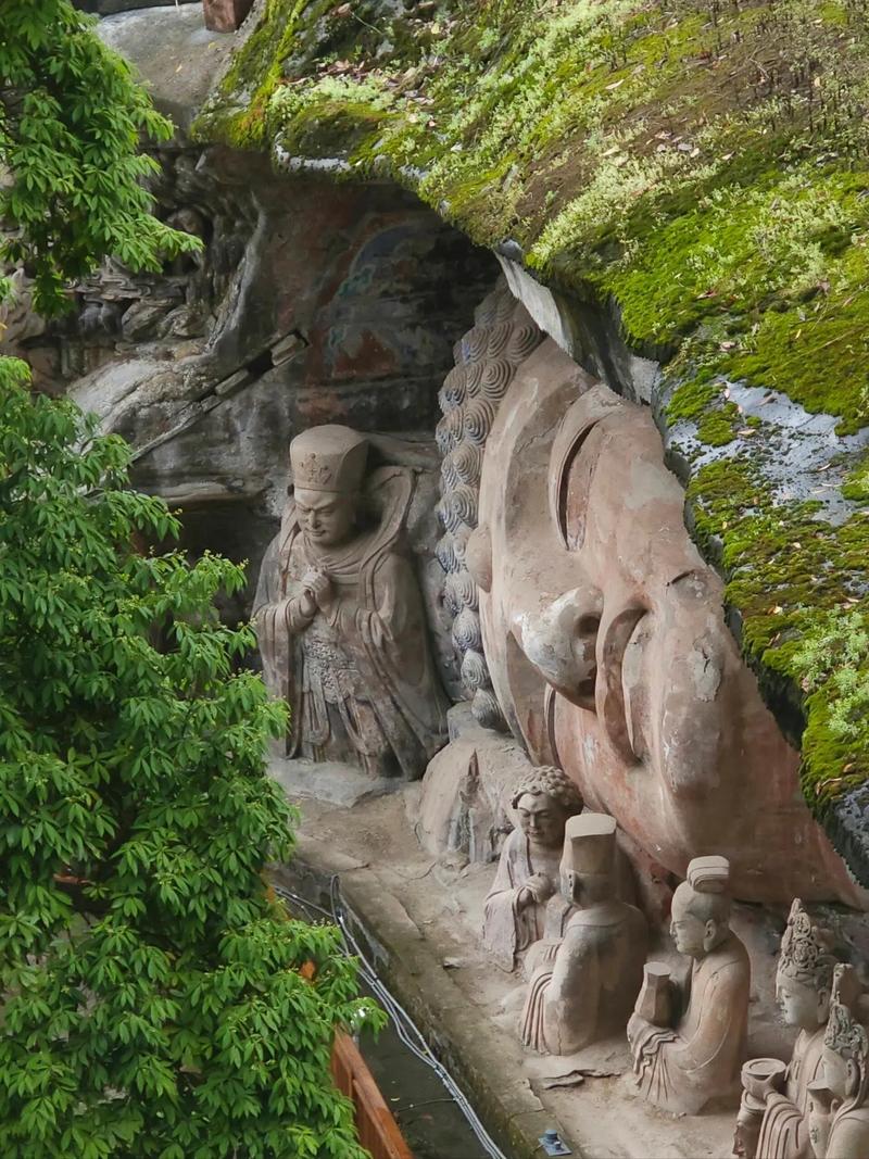 大足三日游，探寻千年石刻，感受历史韵味之旅