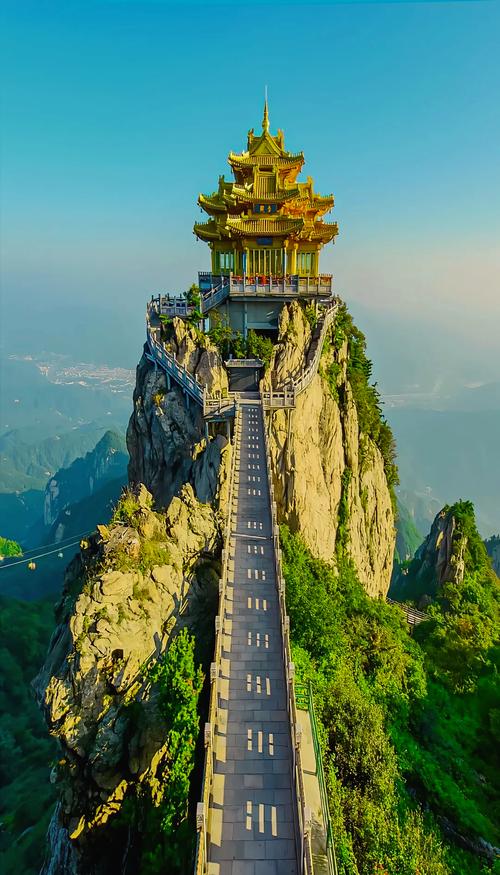 栾川哪里的旅游景点好玩一点