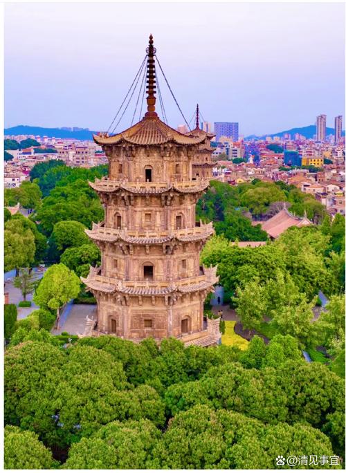 依山旅游景点哪里好玩的