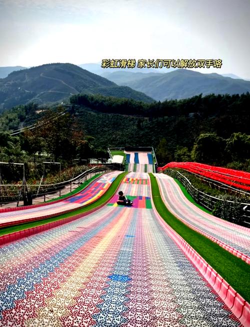 假期哪里的旅游景点好玩一点