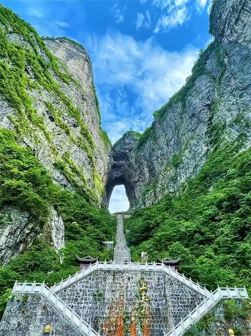 最近哪里旅游景点好玩一点儿